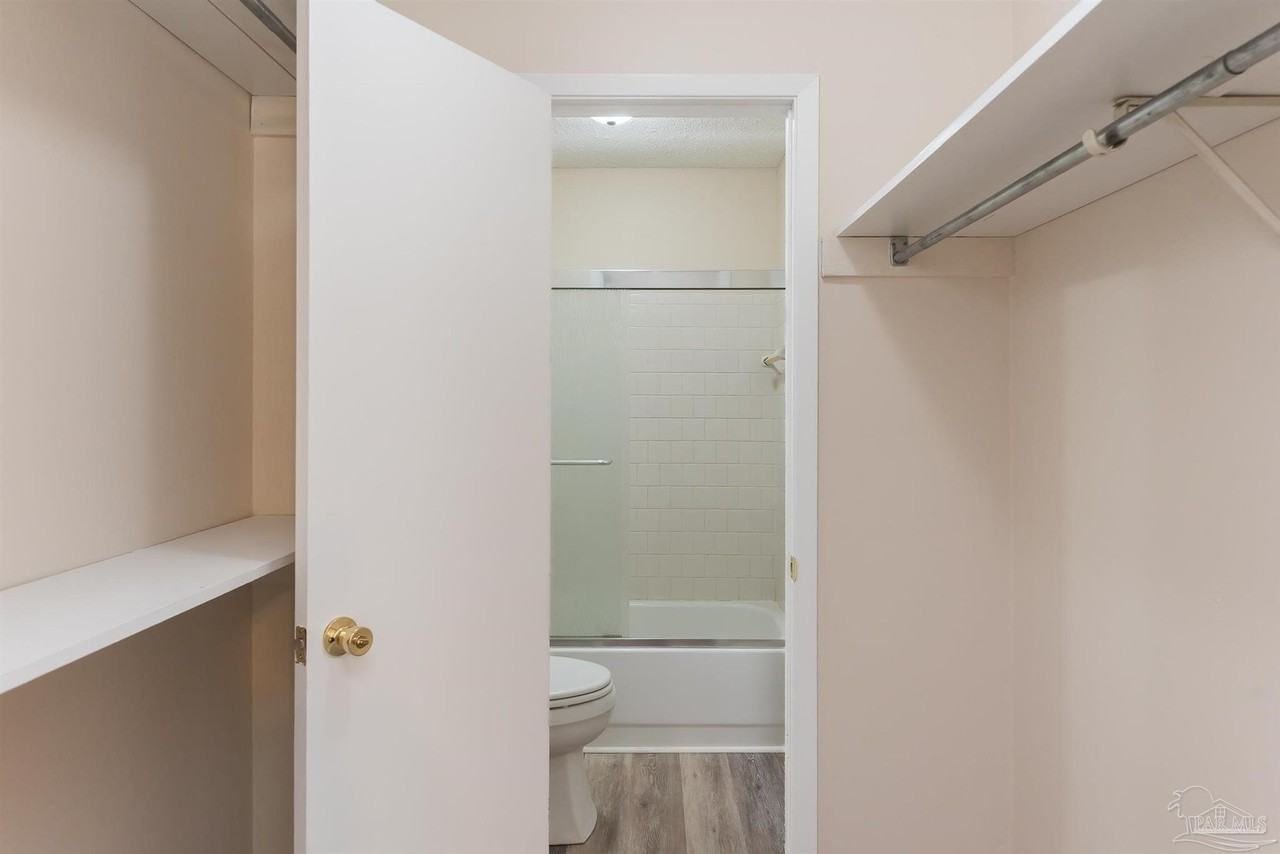 7224 Lago Vista Ct - Photo 6 of 30