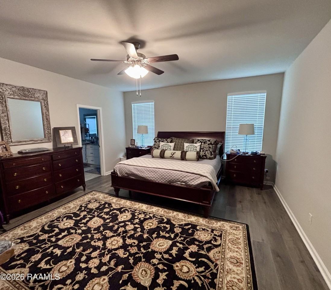 400 Eastwood Dr - Photo 5 of 15