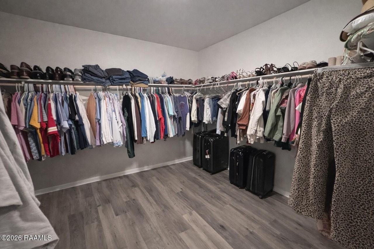 400 Eastwood Dr - Photo 7 of 15