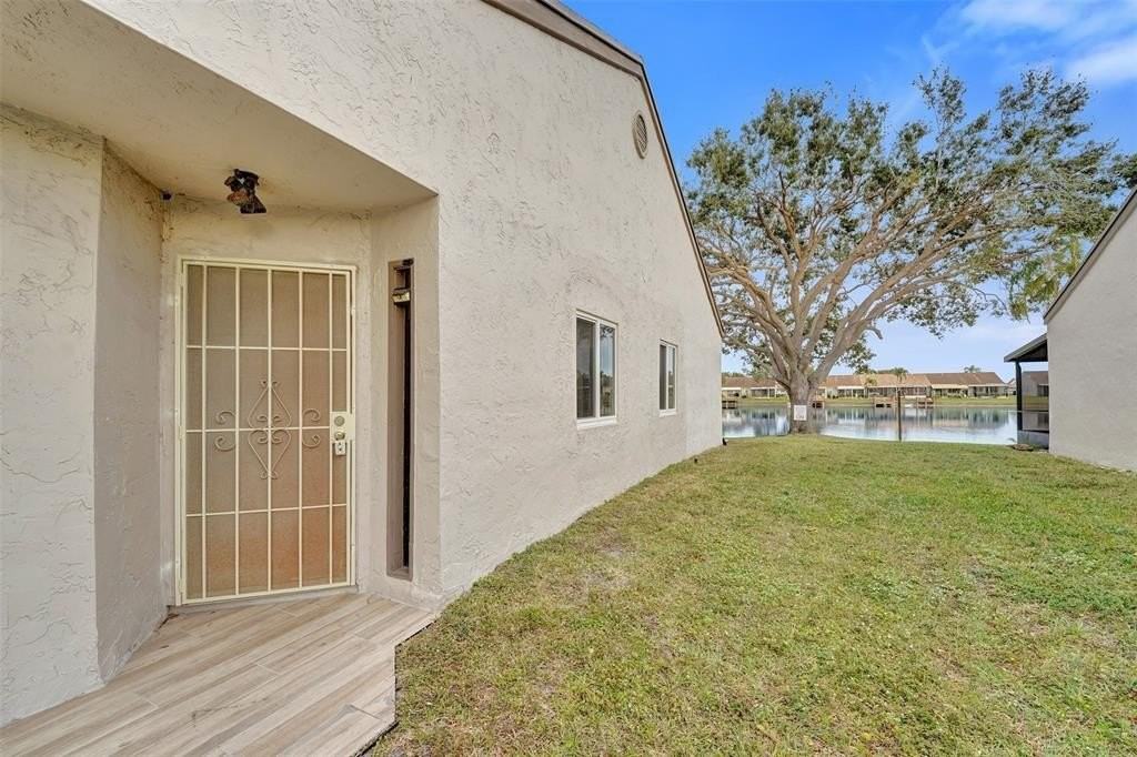 5514 Sw 28th Ter - Photo 4 of 32