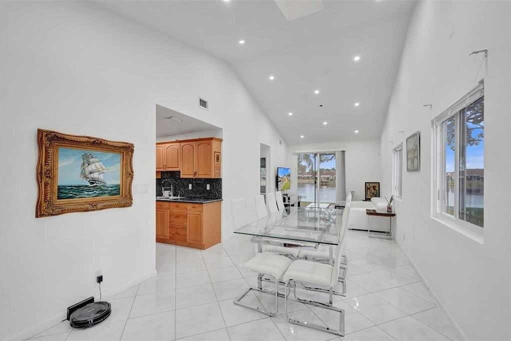 5514 Sw 28th Ter - Photo 5 of 32