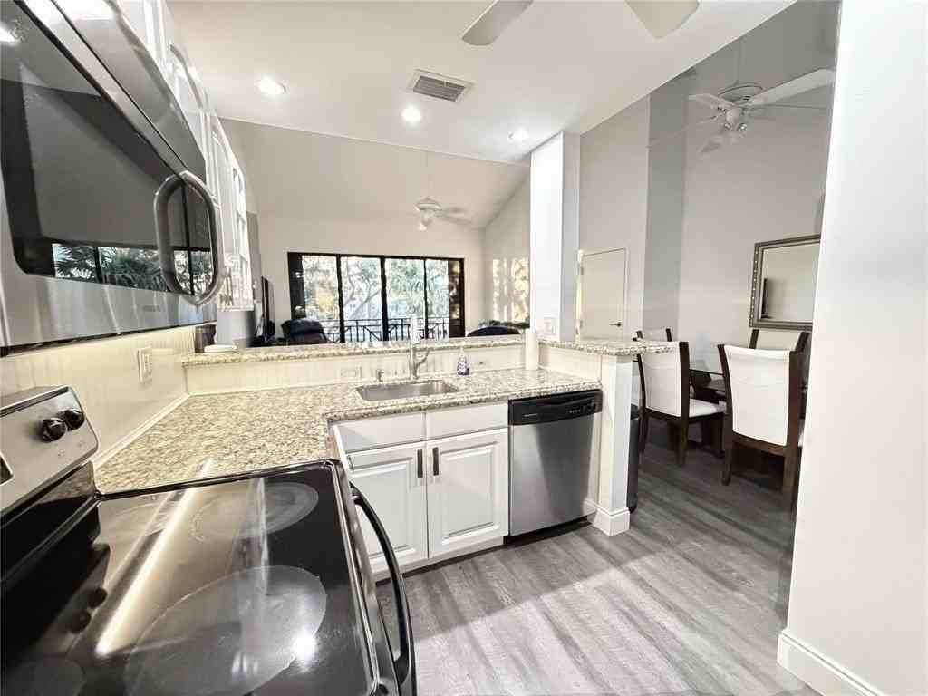 1645 S Ocean Ln #289 - Photo 6 of 26