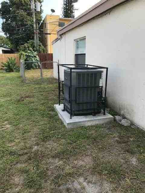 1960 Ne 173rd St - Photo 6 of 9