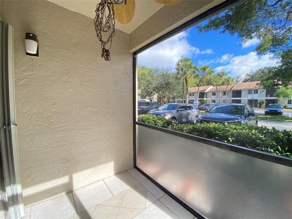 101 Gardens Dr #105 - Photo 5 of 27