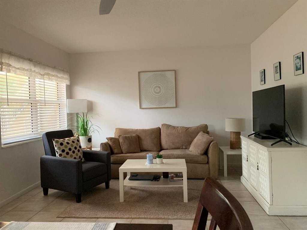 4532 Bougainvilla Dr #6 - Photo 5 of 12