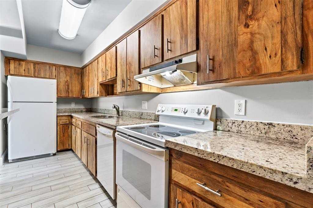 3632 Ne 21st Ave #3632 - Photo 2 of 13