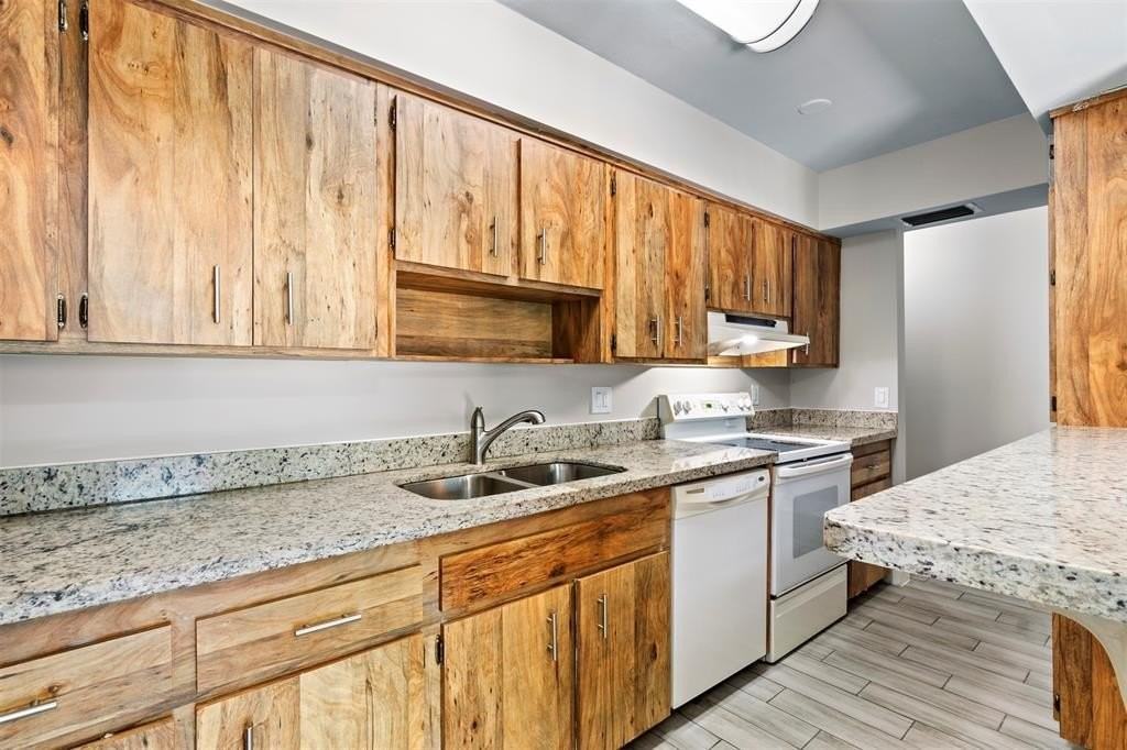 3632 Ne 21st Ave #3632 - Photo 3 of 13