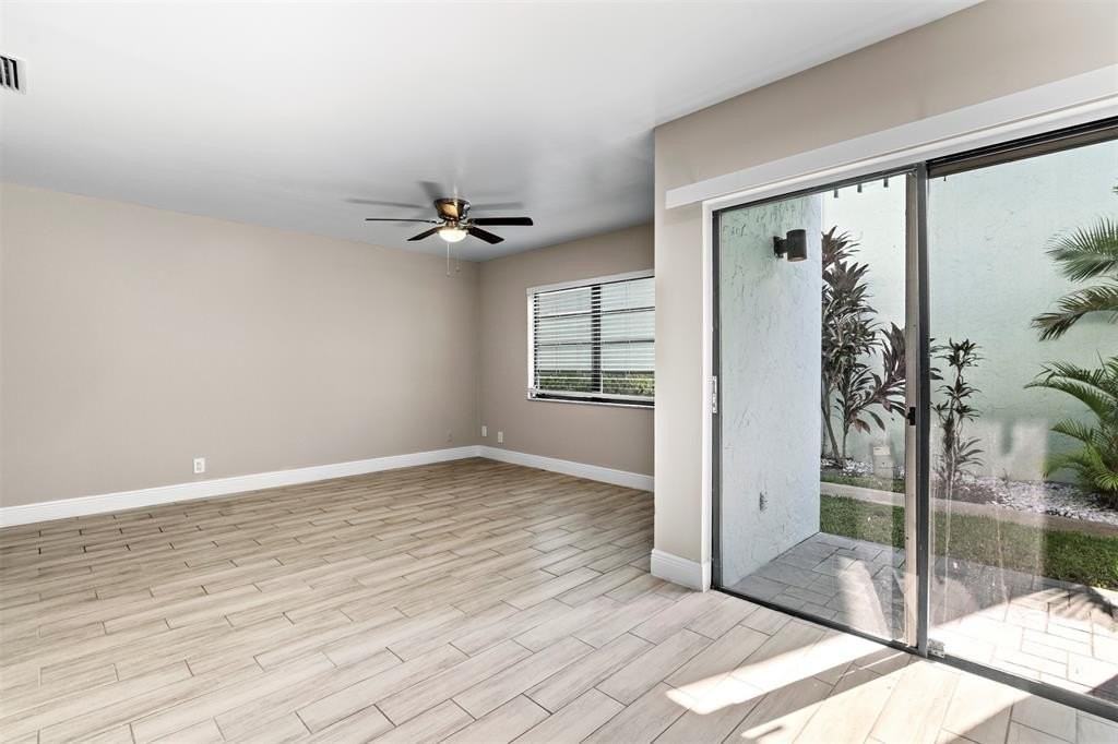 3632 Ne 21st Ave #3632 - Photo 7 of 13