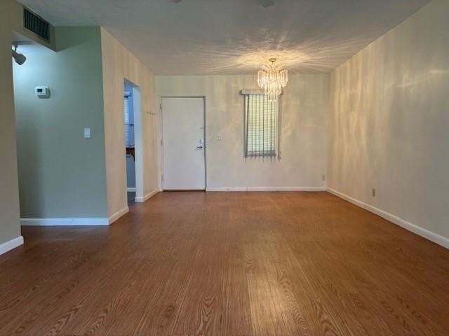 2831 Somerset Dr #106 - Photo 4 of 11