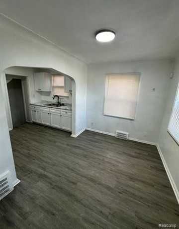 10603 Mckinney St - Photo 3 of 8