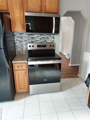 3014 N Vermont Ave - Photo 4 of 21