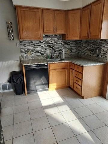 3014 N Vermont Ave - Photo 5 of 21