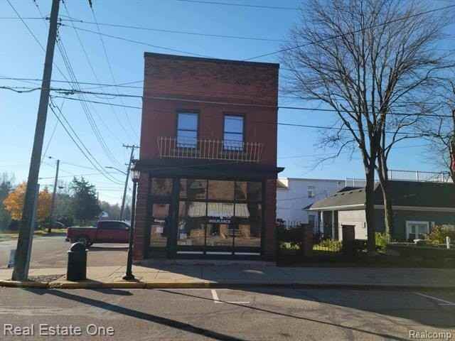 422 Mill St - Photo 2 of 7