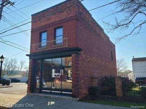 422 Mill St - Photo 3 of 7