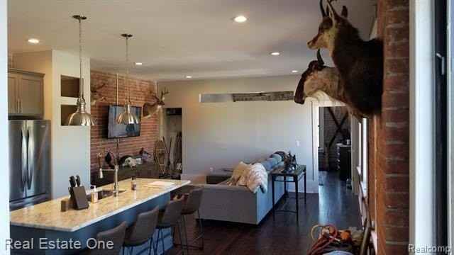 422 Mill St - Photo 7 of 7