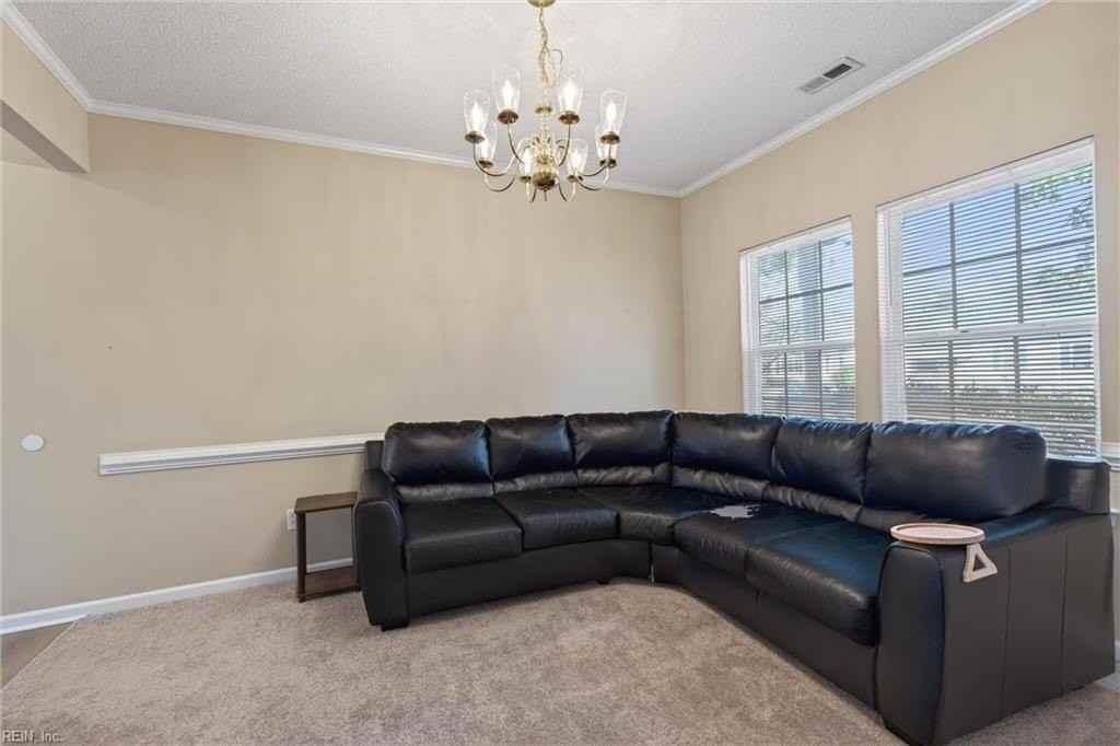 8011 Moose Ave - Photo 5 of 27