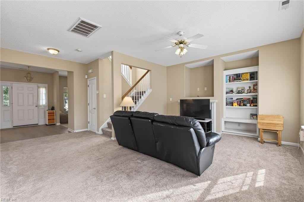 8011 Moose Ave - Photo 6 of 27