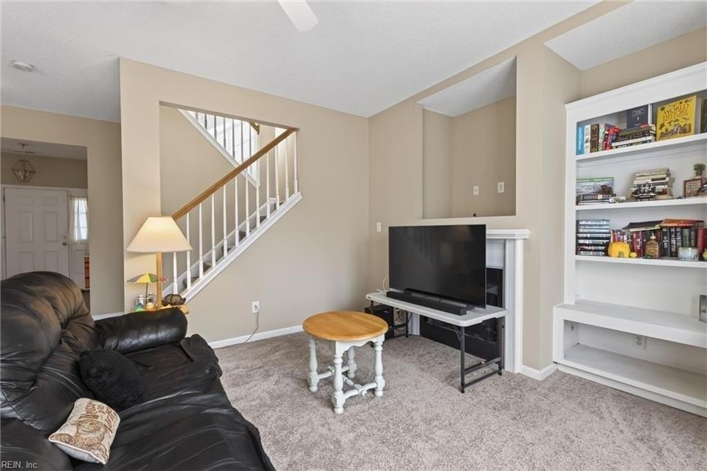 8011 Moose Ave - Photo 7 of 27