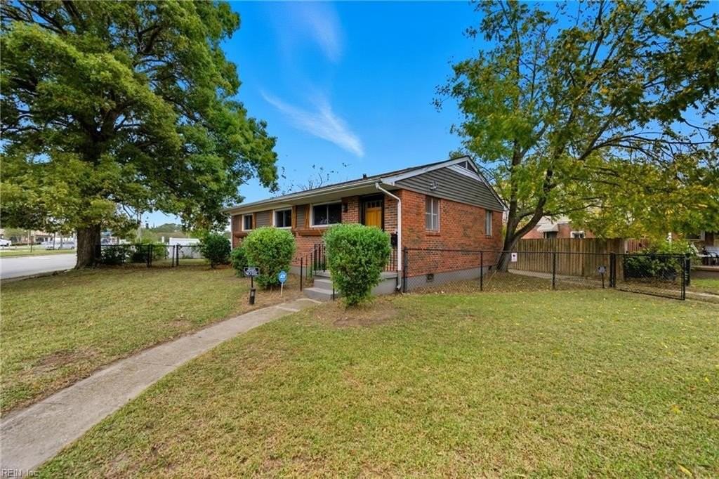 101 Rapidan St - Photo 3 of 37