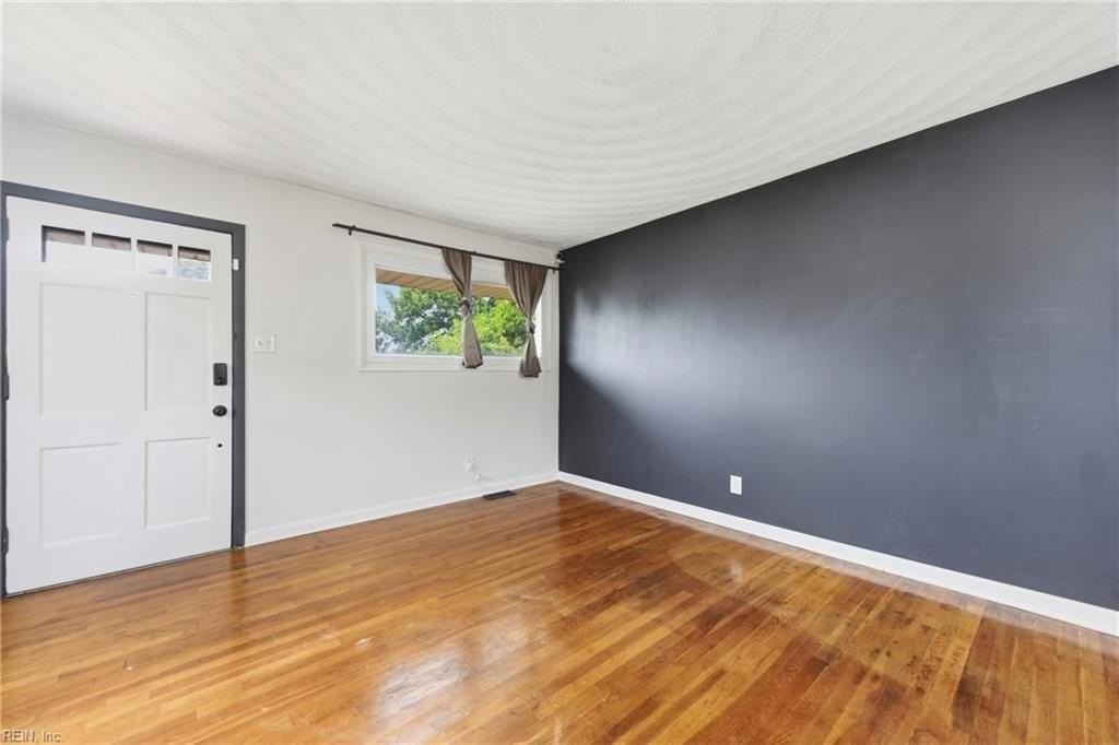 101 Rapidan St - Photo 6 of 37