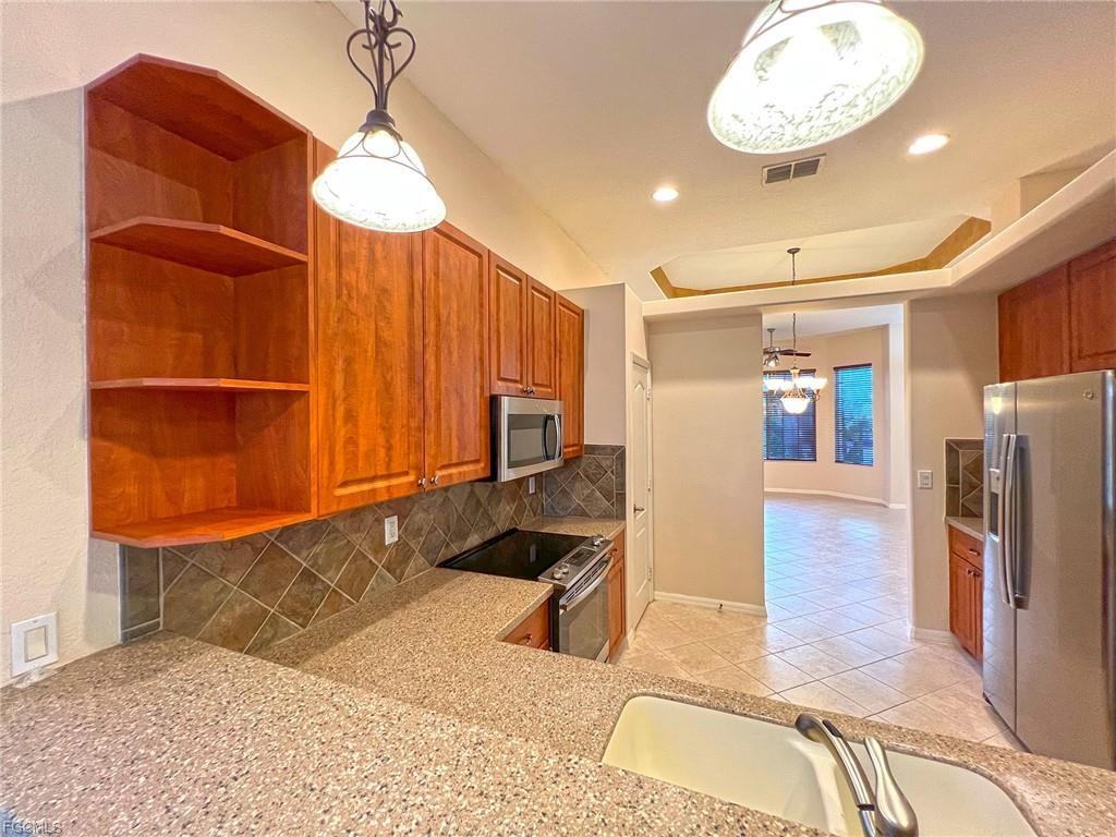 15459 Laguna Hills Dr - Photo 3 of 8