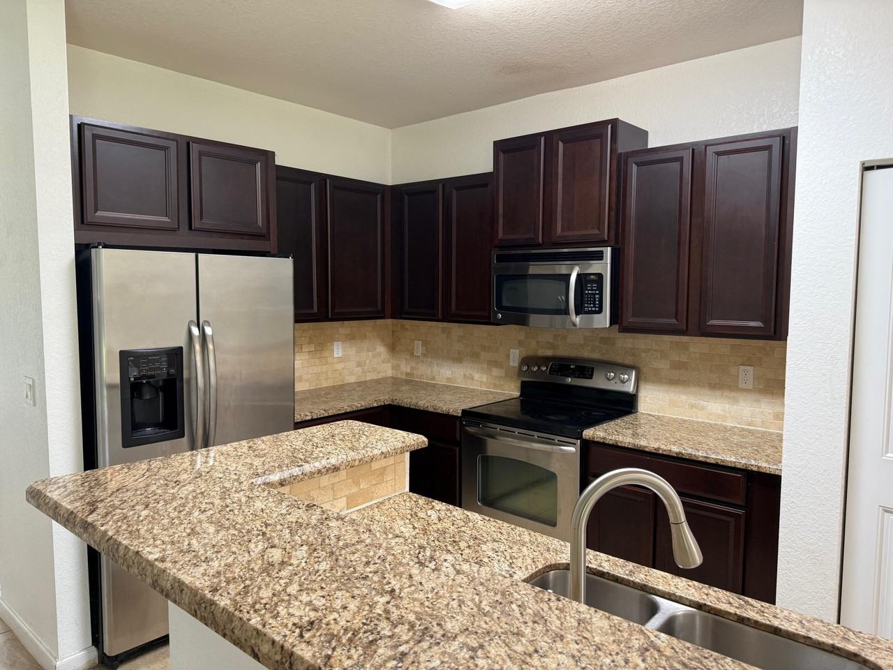 9333 Silent Oak Cir - Photo 7 of 21