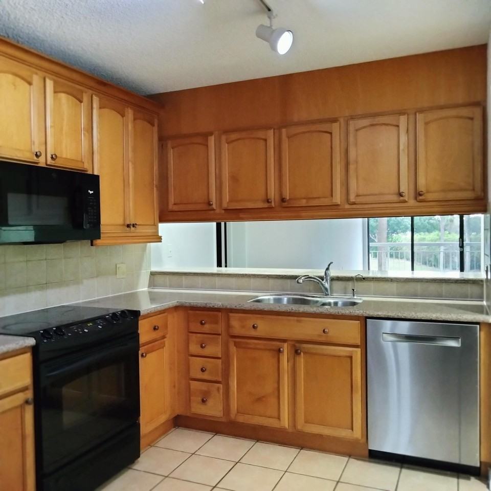 2791 Village Blvd #206 - Photo 3 of 17