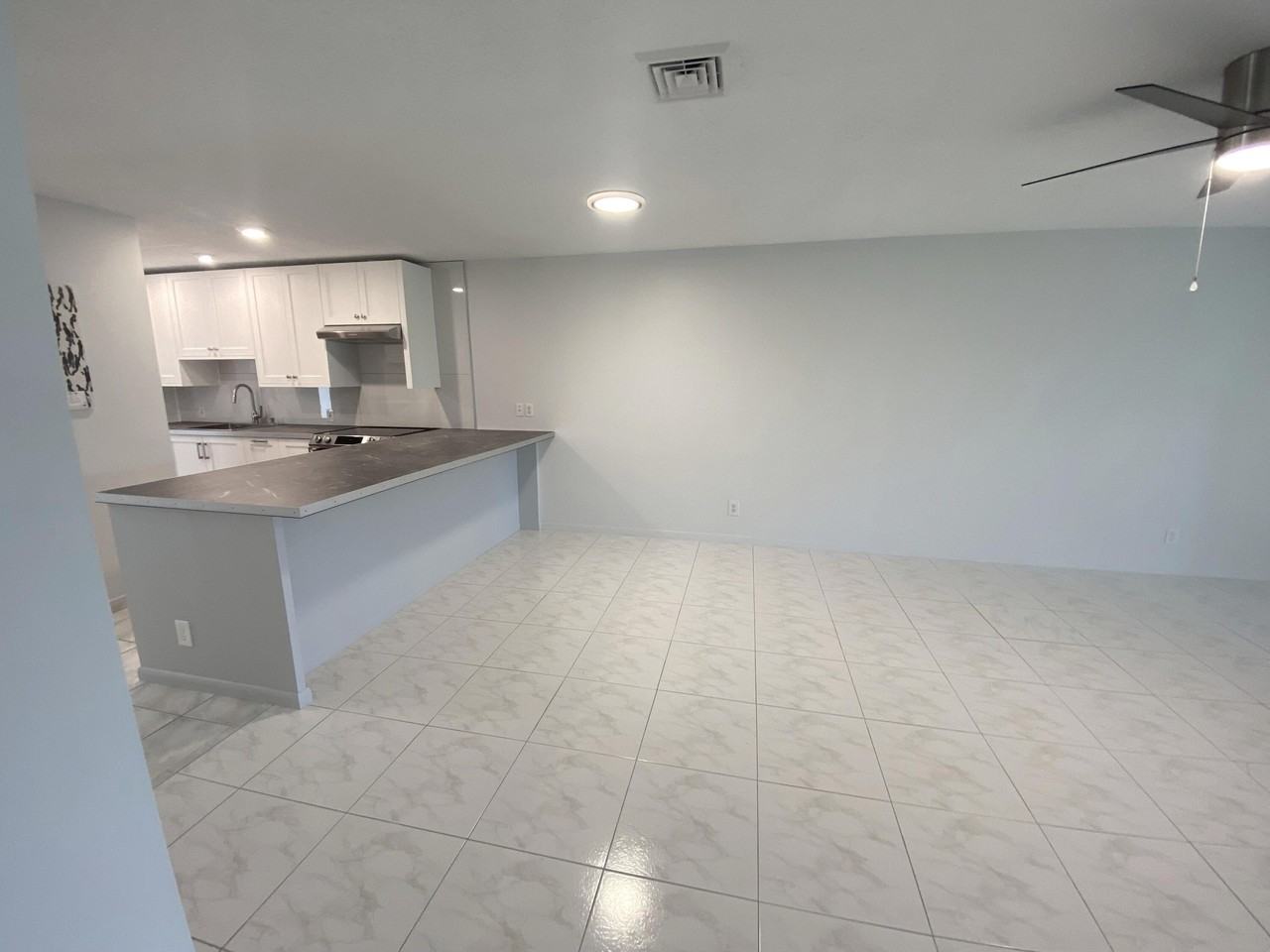 1110 Cactus Ter #D - Photo 7 of 33