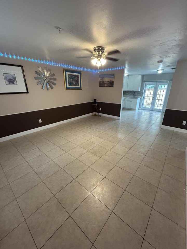 3045 Jackson Ave - Photo 4 of 17