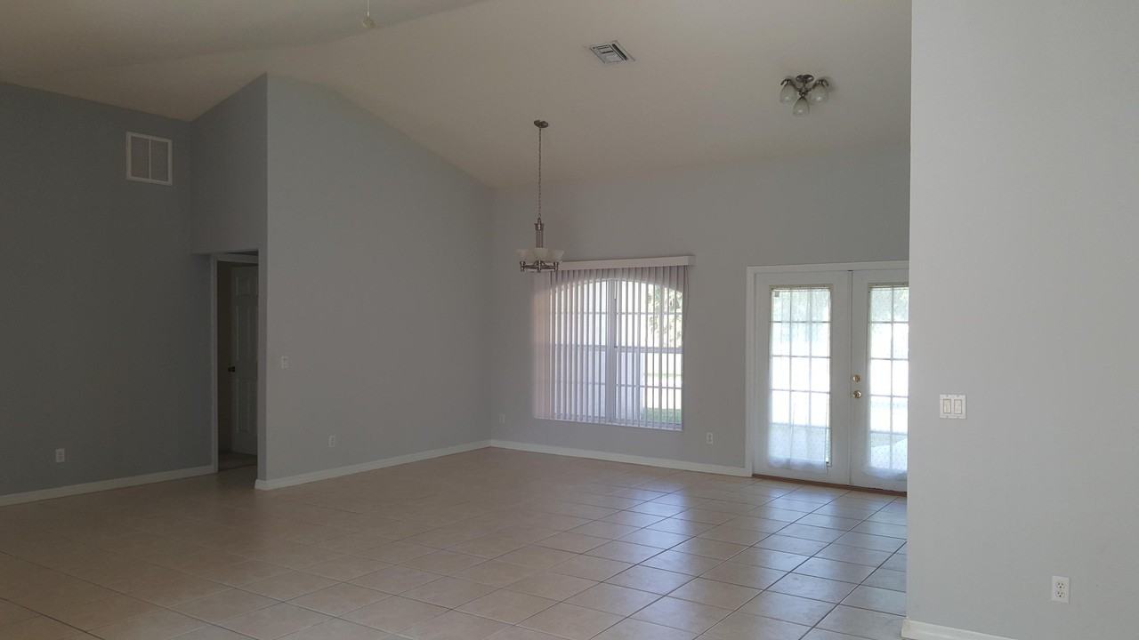 932 Sw Commonwealth Rd - Photo 4 of 17