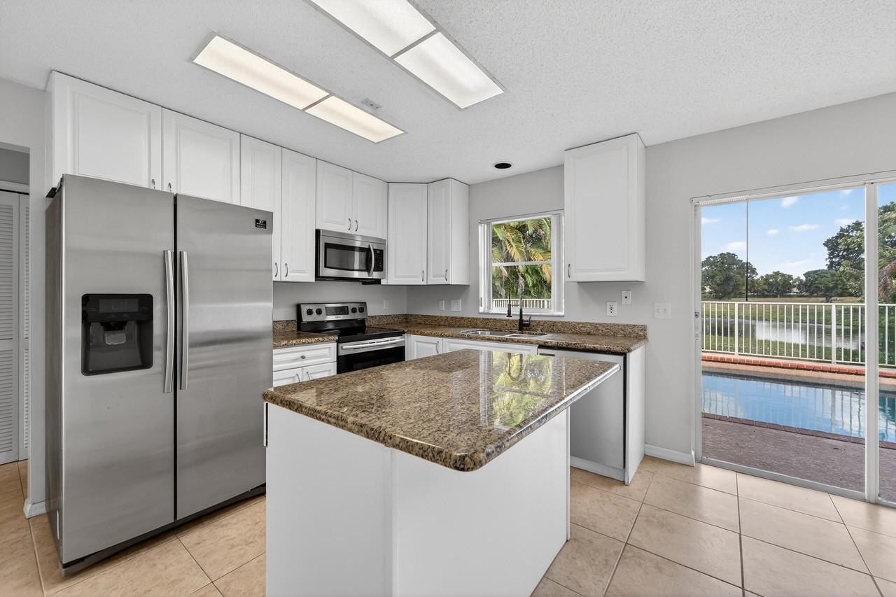 2698 Linkside Dr - Photo 7 of 16