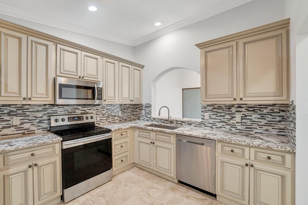 3304 Perimeter Dr - Photo 4 of 30