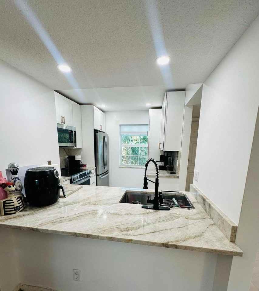 1030 Lake Shore Dr #202 - Photo 6 of 19