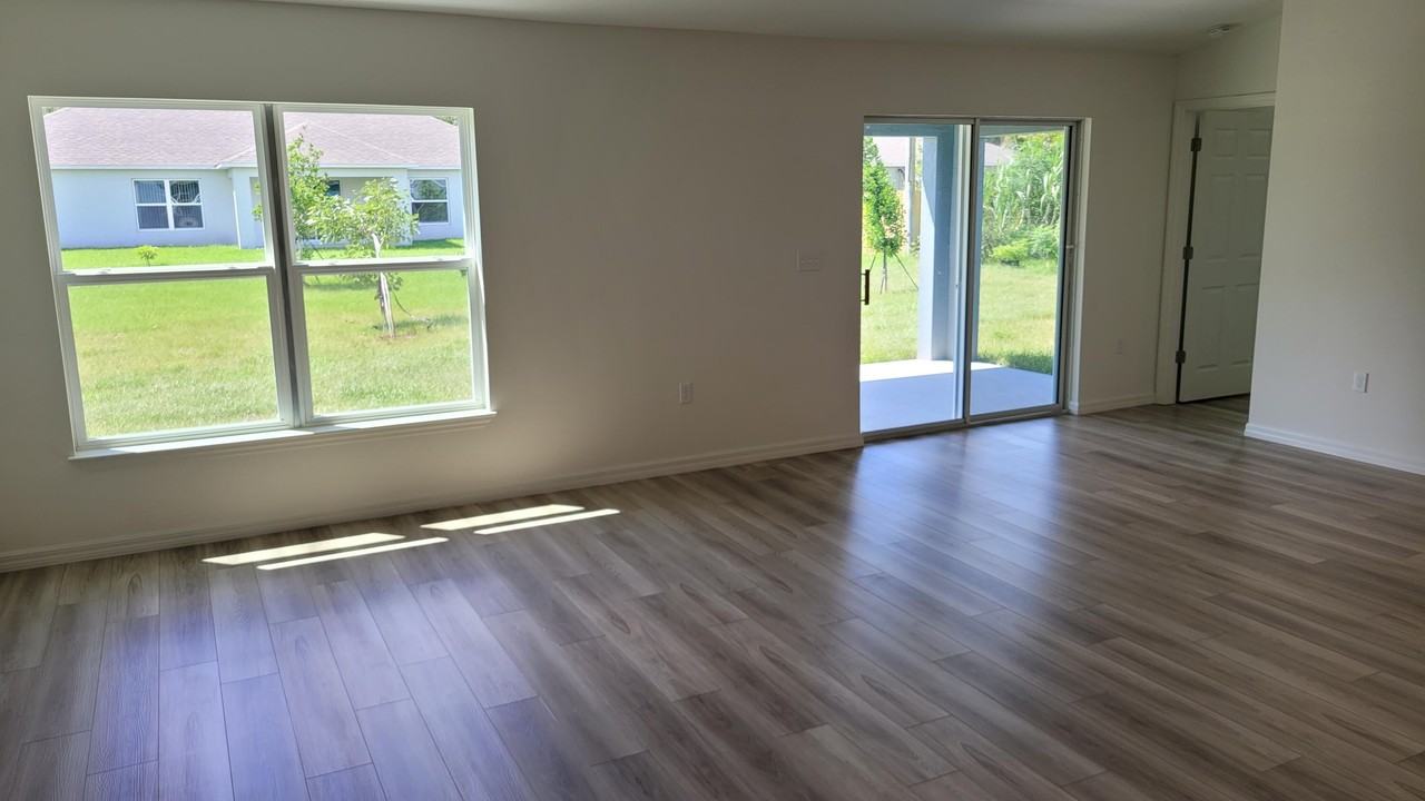 1068 Sw California Blvd - Photo 2 of 14