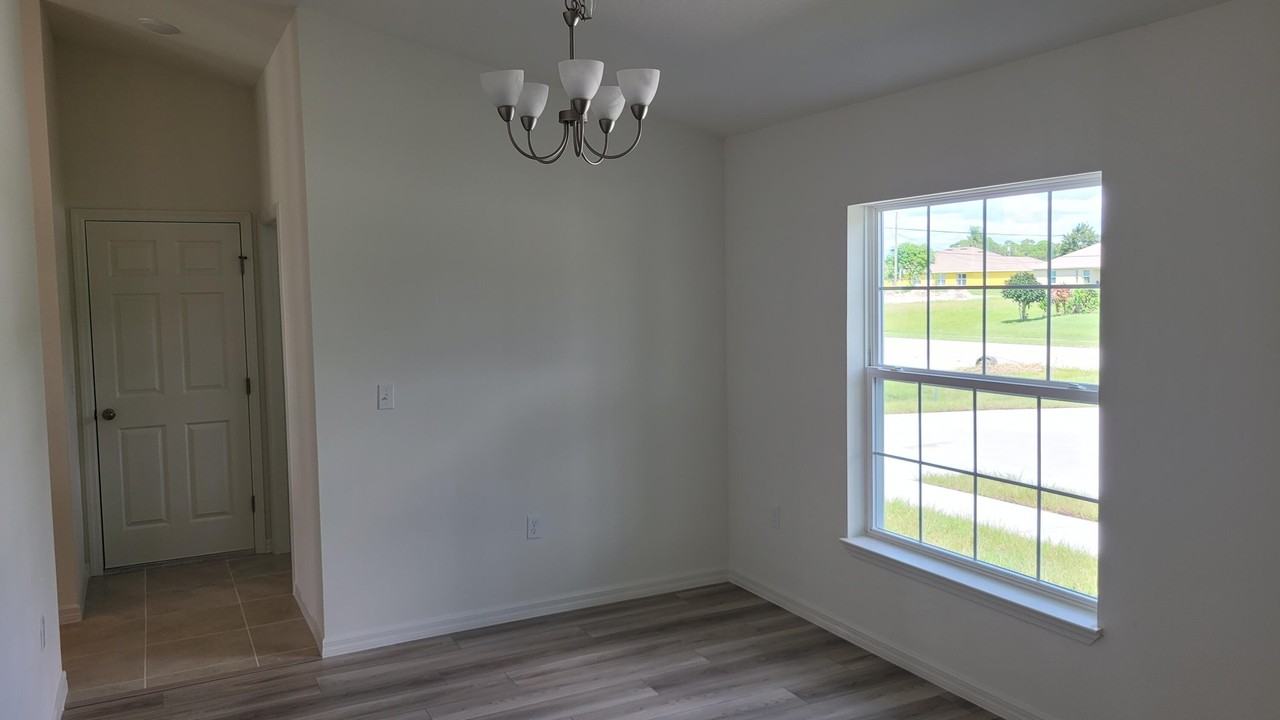 1068 Sw California Blvd - Photo 4 of 14