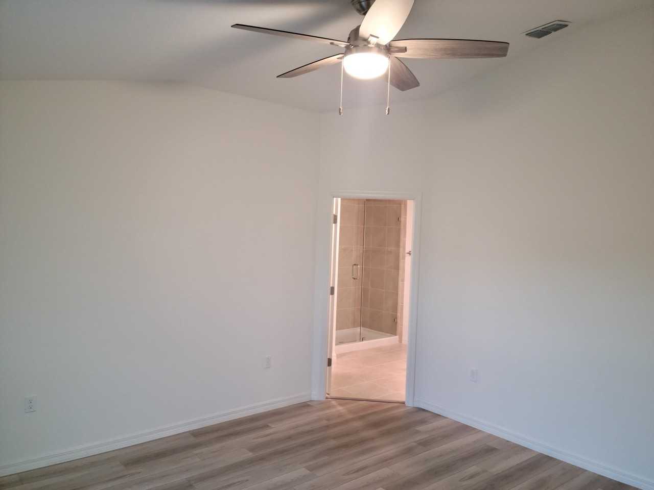 1068 Sw California Blvd - Photo 5 of 14