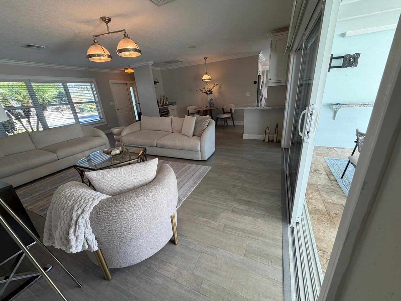 5567 Rico Dr - Photo 6 of 40