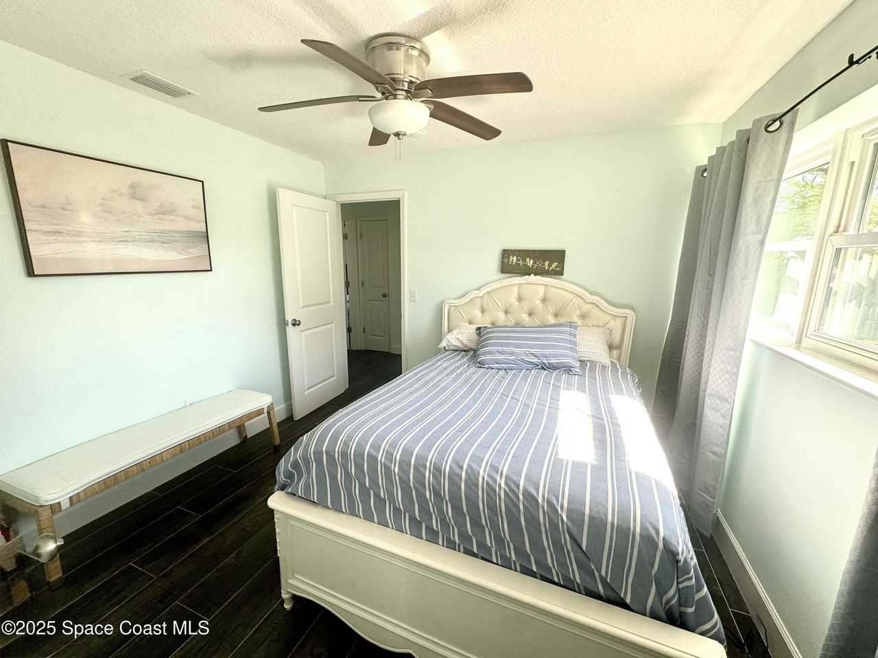 216 Ne 3rd St - Photo 7 of 15