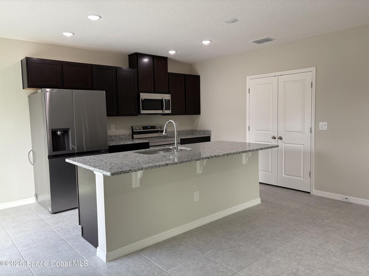 474 San Filippo Dr Se - Photo 3 of 24