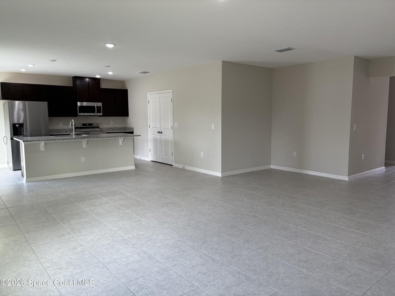 474 San Filippo Dr Se - Photo 5 of 24