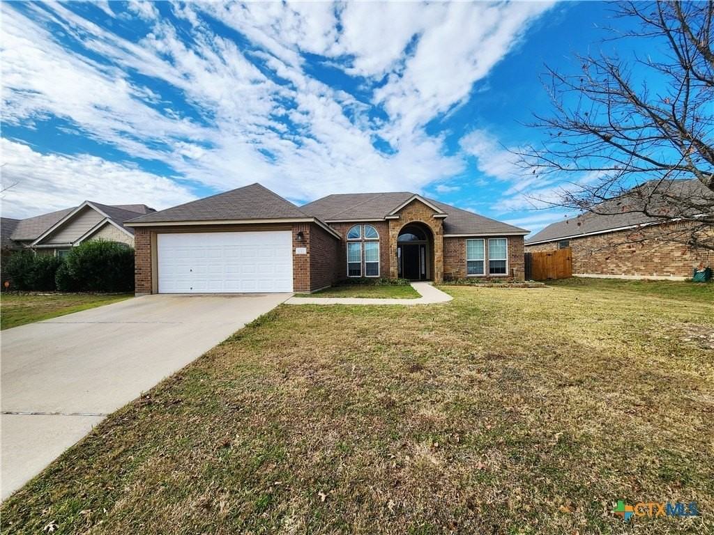 1212 Neuberry Cliffe - Photo 2 of 19