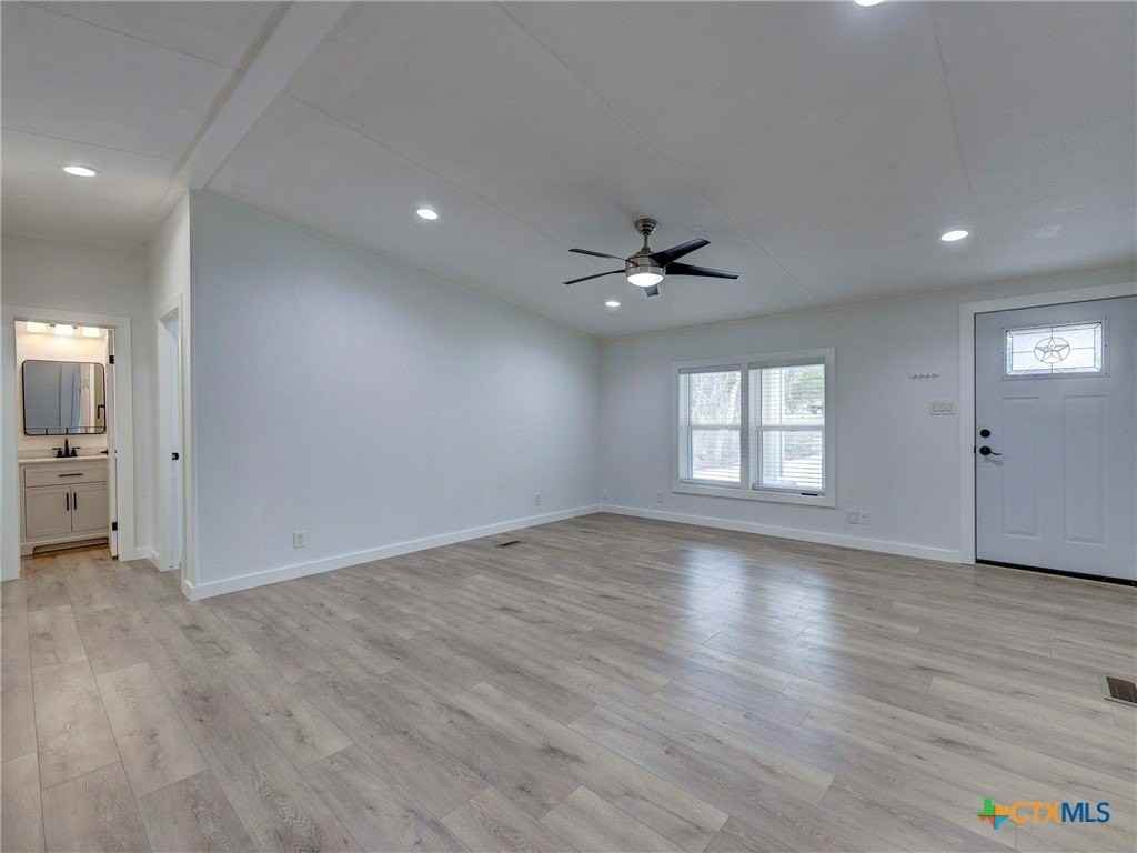 4504 Atlantis Dr - Photo 5 of 40