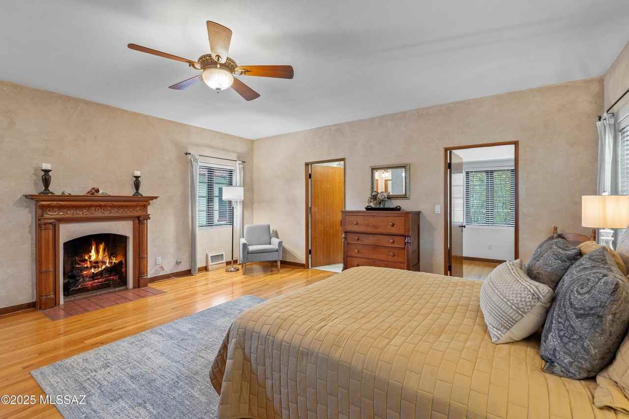 2149 E 4th St - Photo 4 of 38