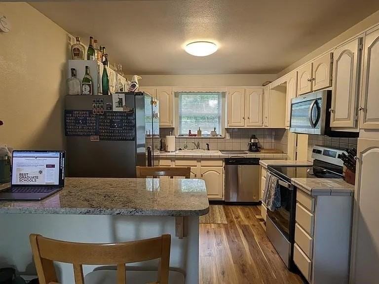 1809 Tyndall Dr #A - Photo 7 of 25