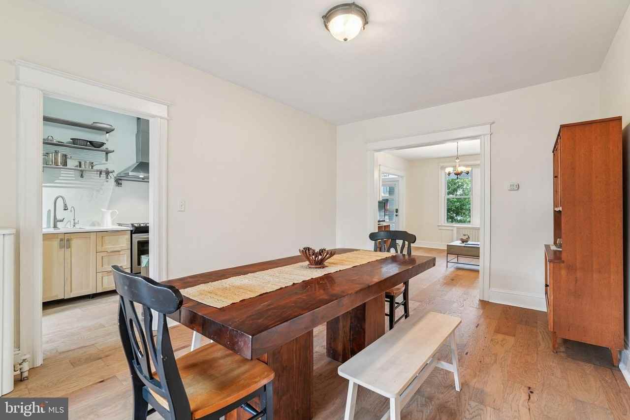 4013 13th St Nw - Photo 4 of 31