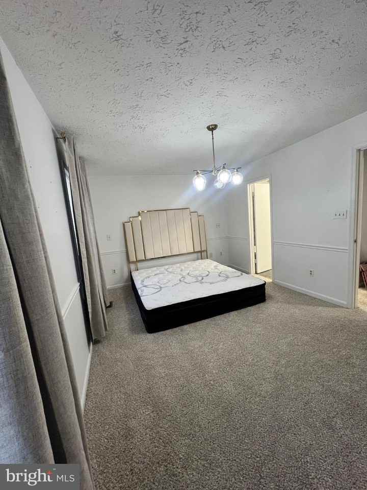 4201 Drake Ct - Photo 7 of 11