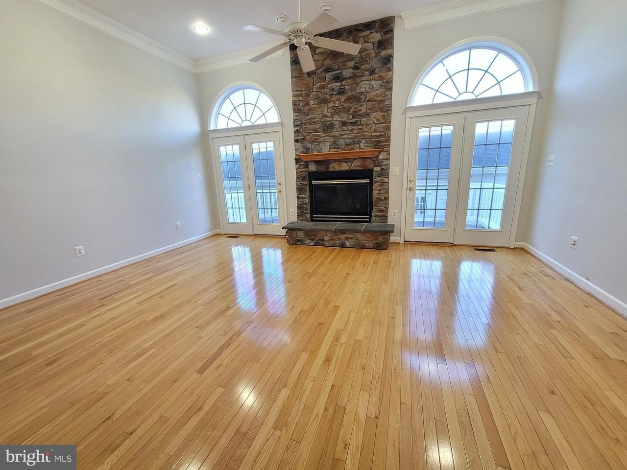 3618 Sprigg St S - Photo 4 of 27