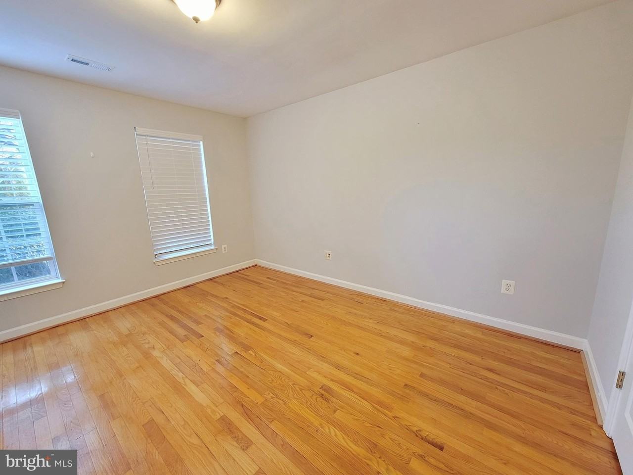 3618 Sprigg St S - Photo 6 of 27