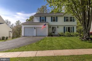 featured image of 583 Henderson Rd