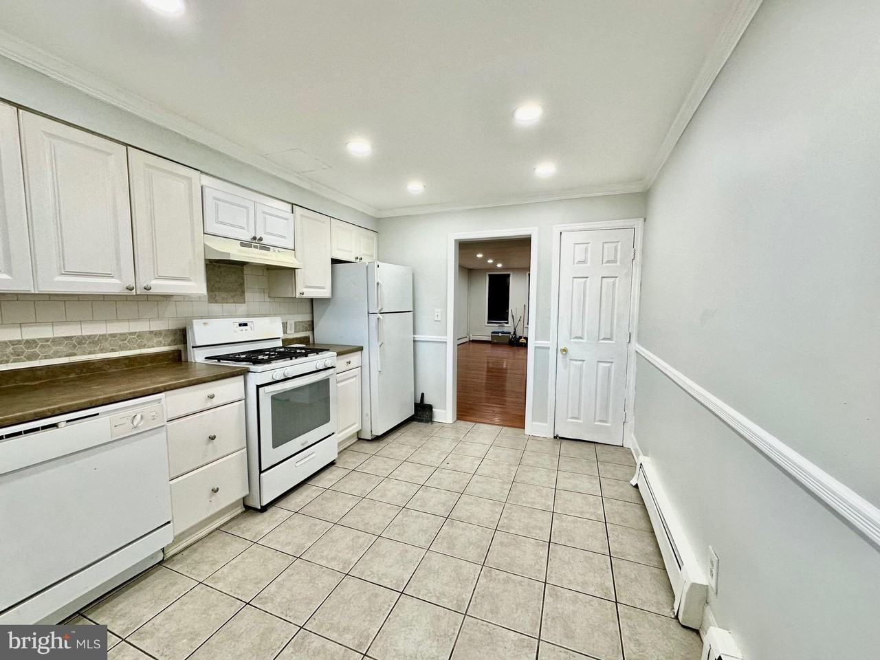 23 Lily St - Photo 7 of 10